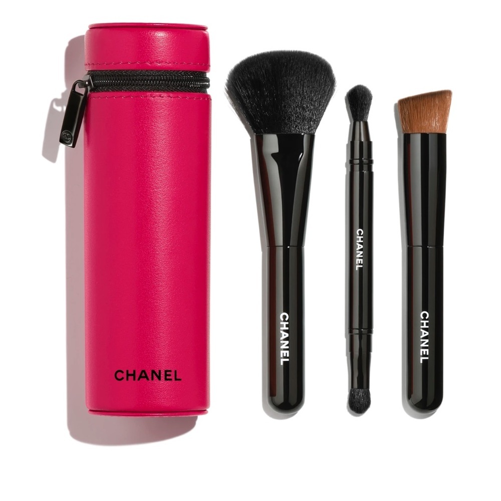 CHANEL | ✨LIMITED EDITION✨ Collection of 3 Essential Brushes in 143 - Diva